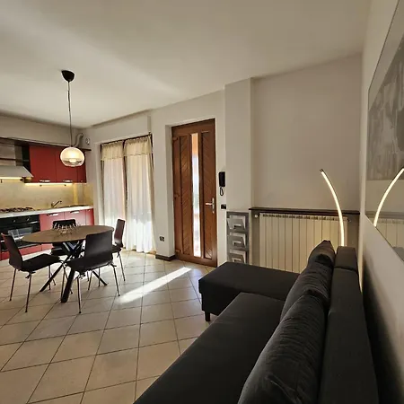 アパート Residenza Redipuglia Free Private Parking And Air Conditioning ヴェルバーニア