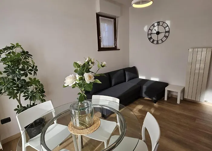 Residenza Redipuglia Free Private Parking And Air Conditioning Verbania